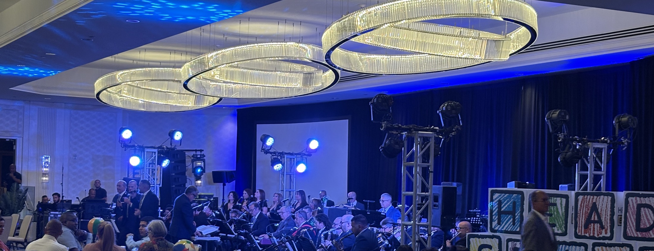 Head Start East gala dinner with live entertainment